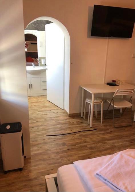 Center Rooms Villach Exterior photo