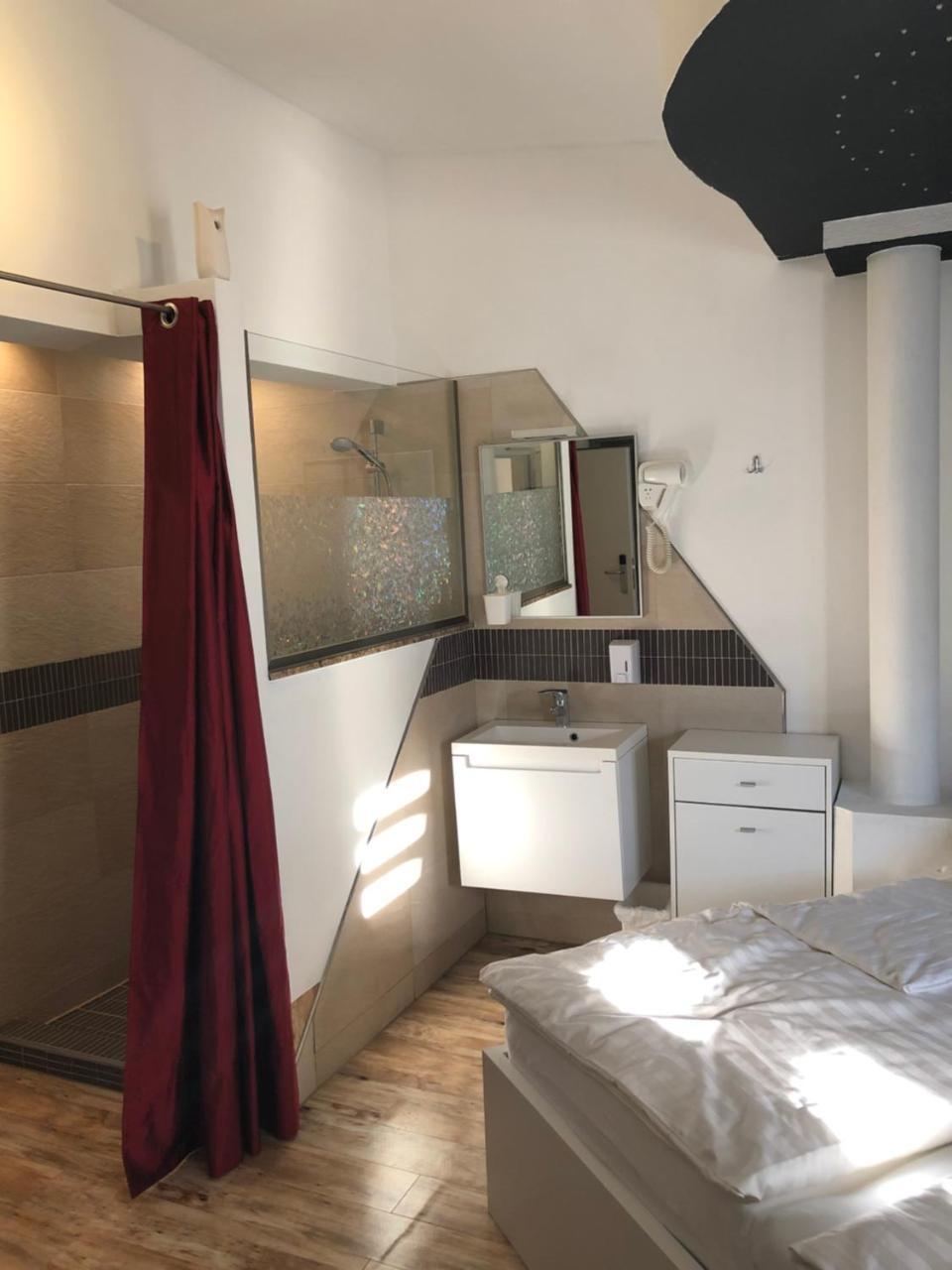 Center Rooms Villach Exterior photo