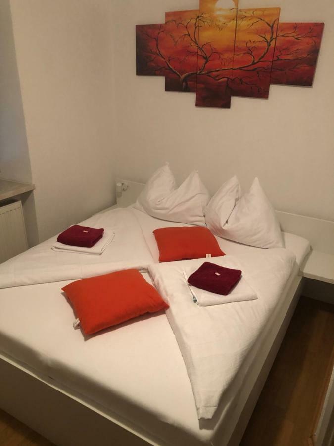 Center Rooms Villach Exterior photo