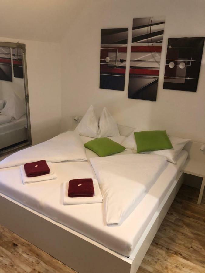 Center Rooms Villach Exterior photo